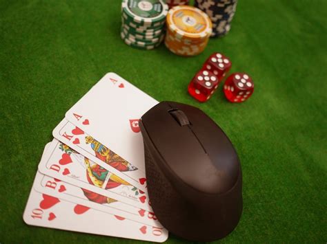 Poker online um geld to play